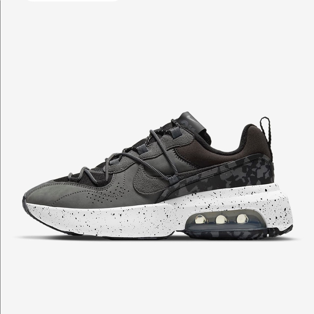 Women’s NIKE Air Max Viva brand new in box (8) 📦